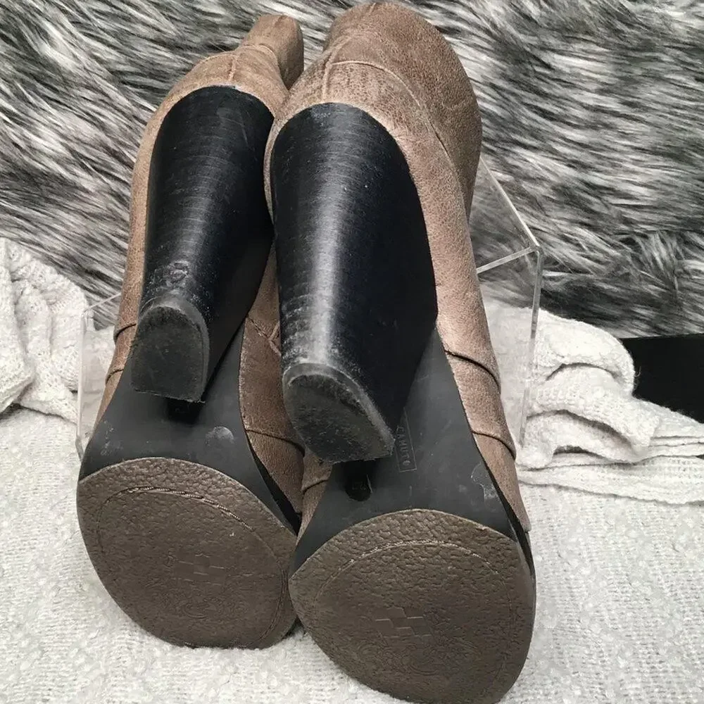 Vince Camuto Ankle Boots 7B - Picture 4 of 7